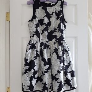 Black white floral dress size small